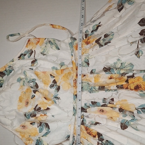 Bailey Blue ace White and Golden Yellow Floral Dress Size M - Picture 8 of 9